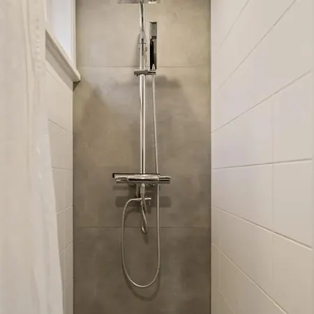 Have E Stay! - Juul 18, Free Parking 노르트베이크