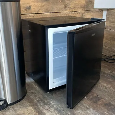 Have A Stay! - Juul 18, Free Parking