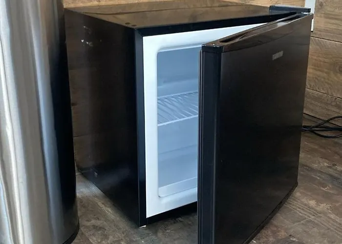 Have E Stay! - Juul 18, Free Parking